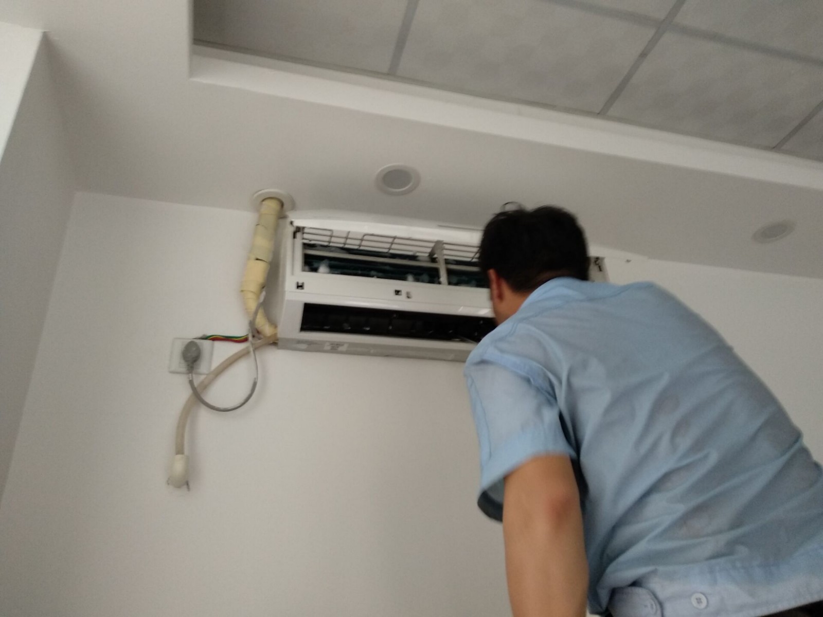 楼宇对讲机维修谁负责_楼宇自控维修保养_格安楼宇对讲系统维修技术