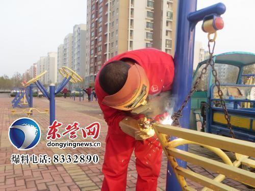 楼宇门维修遇难题 “大师”请来氩弧焊出山