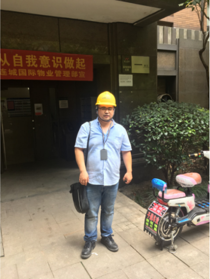 电梯维保工：历经“烤”验的电梯安全卫士