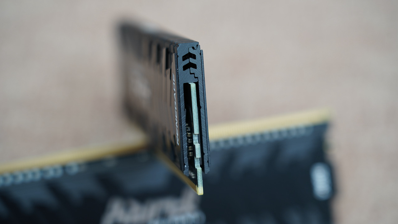 换个“马甲”就不认识你了？金士顿叛逆者DDR4 3600内存体验分享