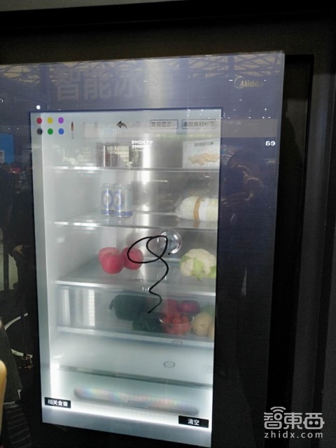 AWE家电巨头集体“高潮”开启AI模式，海尔美的秀肌肉