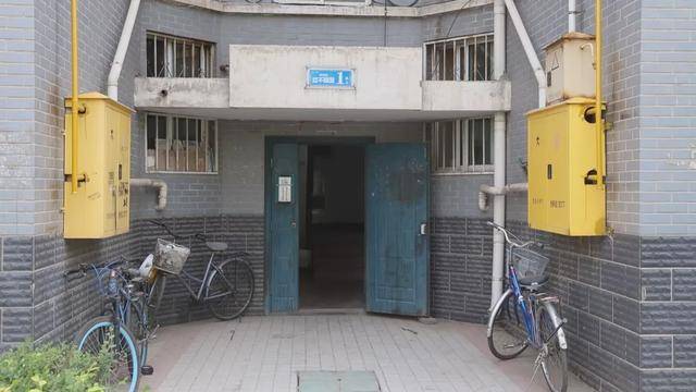 地中海风格 牛仔门 酒吧门 栅栏门 半门 田园门_楼宇智能化系统_楼宇自控门