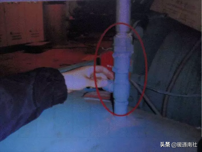 离心式冷水机组调试开机注意事项