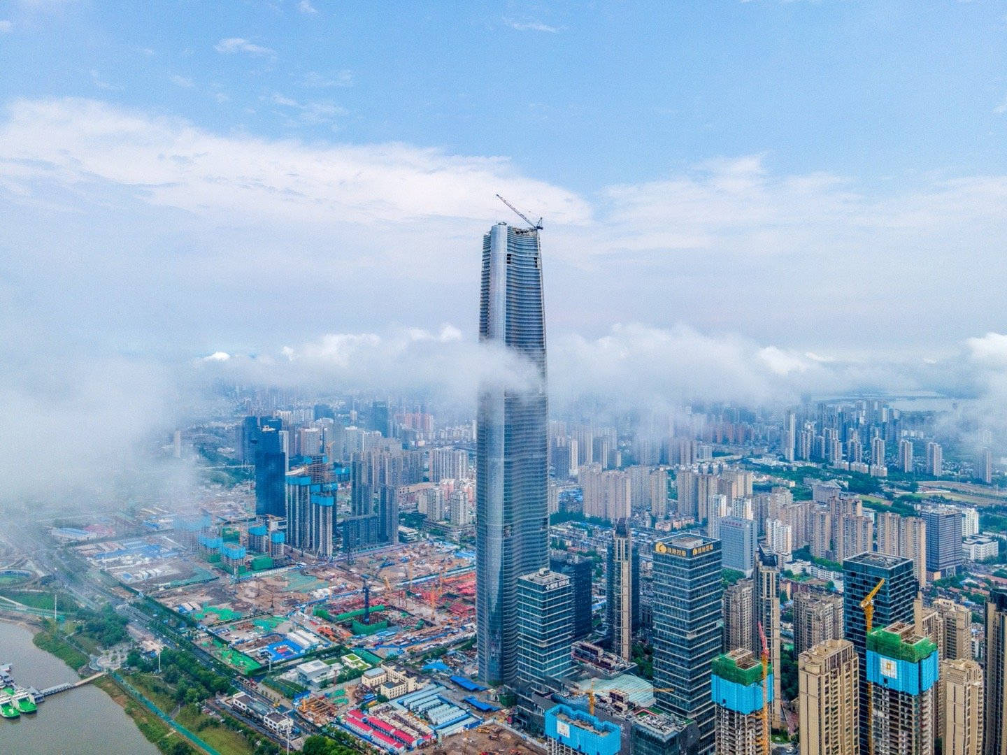 武汉楼宇自控_楼宇对讲系统_武汉炫彩led楼宇亮化工程公司