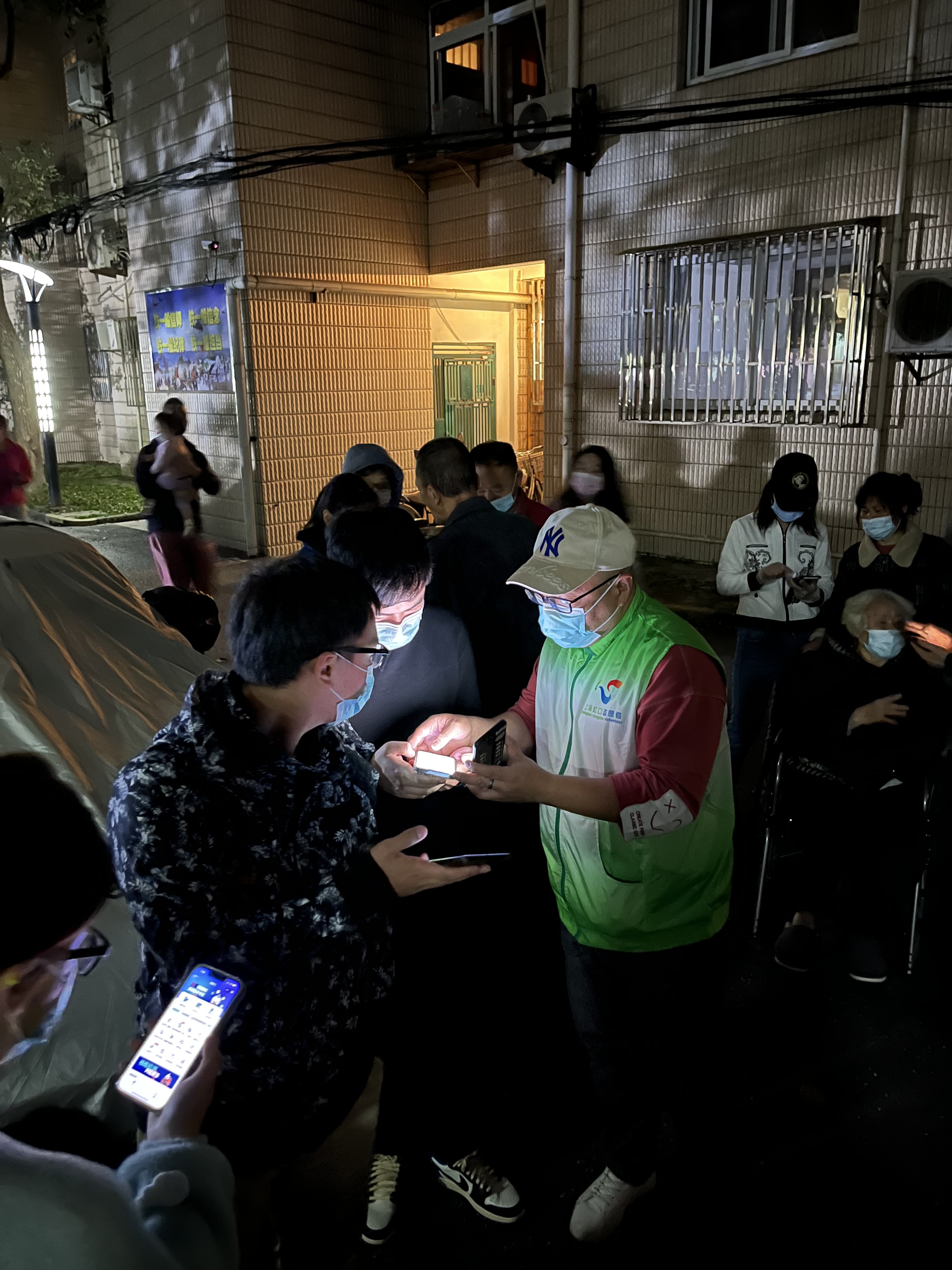 紧急封控后，这个小区发生了这些暖心事……