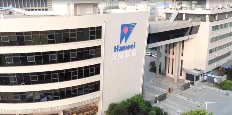 施耐德电气：中国工业由大转强，「百年老店」如何独辟蹊径？