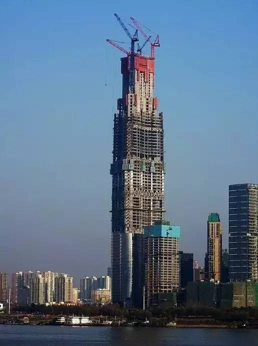 中国高楼建筑世界第一，业内人士：“后遗症”已显现，该冷静下了