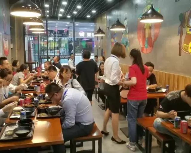 开餐厅不想亏本，必须重视这4个成本警戒线和6个数据点！