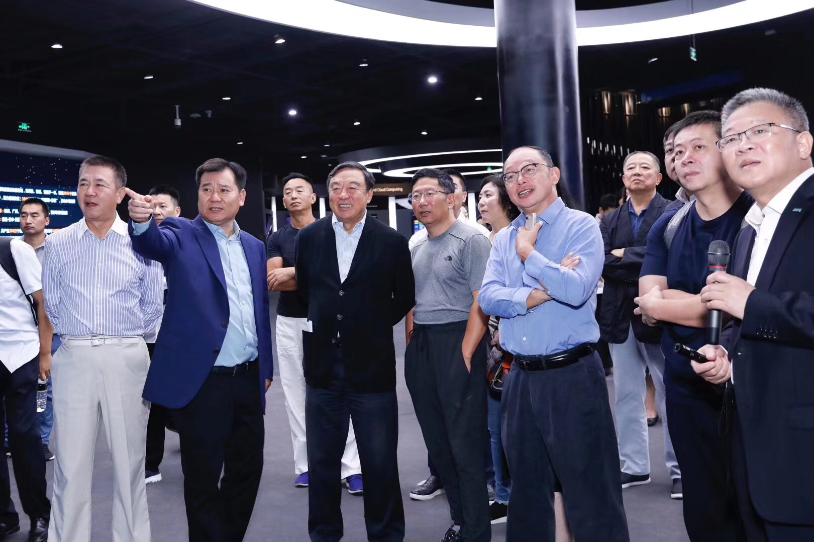 苏宁领跑智慧零售新格局 场景互联网成零售下半场必争之地
