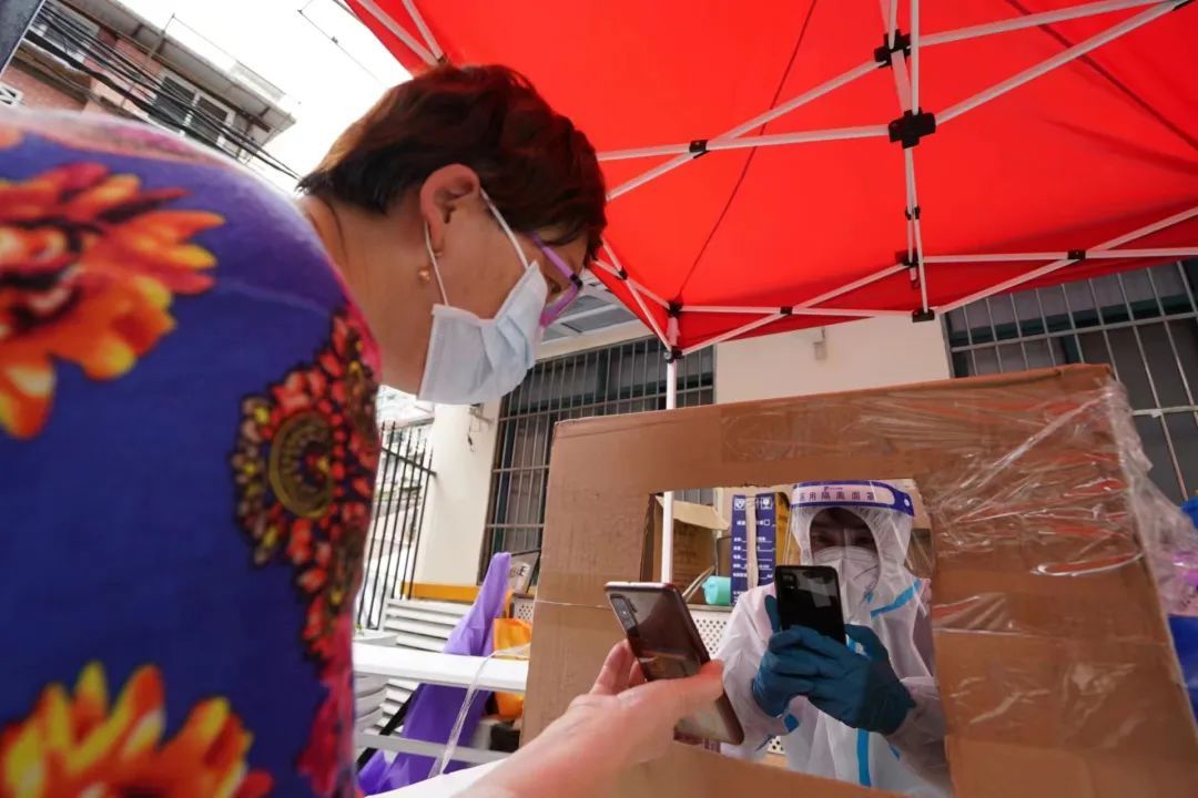下楼就能测核酸！这个街道设立38个常态化核酸采样点位