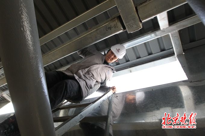 北京新机场航站楼成功封顶封围 主体工程年底基本完工