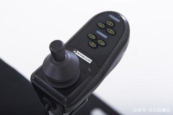 \\实现校园大规模交互液晶智能平板系统集群控制_别墅智能照明控制_智能控制器