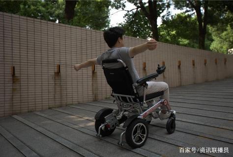别墅智能照明控制_智能控制器_\\实现校园大规模交互液晶智能平板系统集群控制