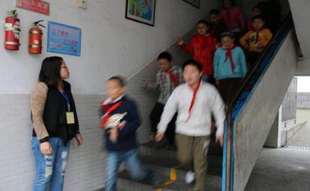 德业校园安防平台_榆林市第十中校园安防招标_校园安防
