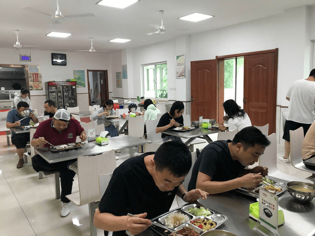 公共能耗管理_虚拟化云计算平台的能耗管理_酒店工程部能耗管理