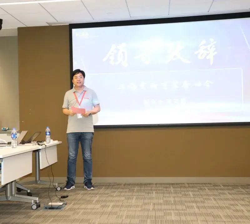 律政佳人江雨森_江森自控 楼宇_江西源森红花茶油
