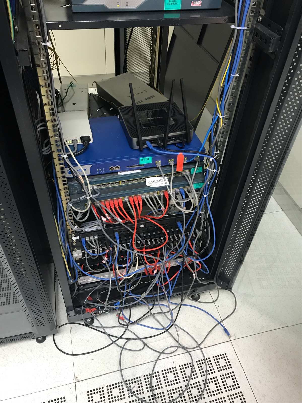 楼宇设备自控系统工程_楼宇对讲系统接线视频_楼宇自控配电箱实物接线图