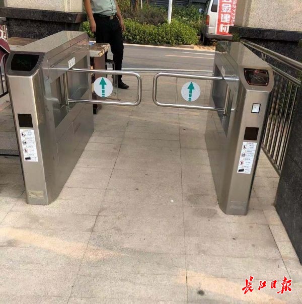 智能门禁_智能门禁通道管理系统_智能化门禁
