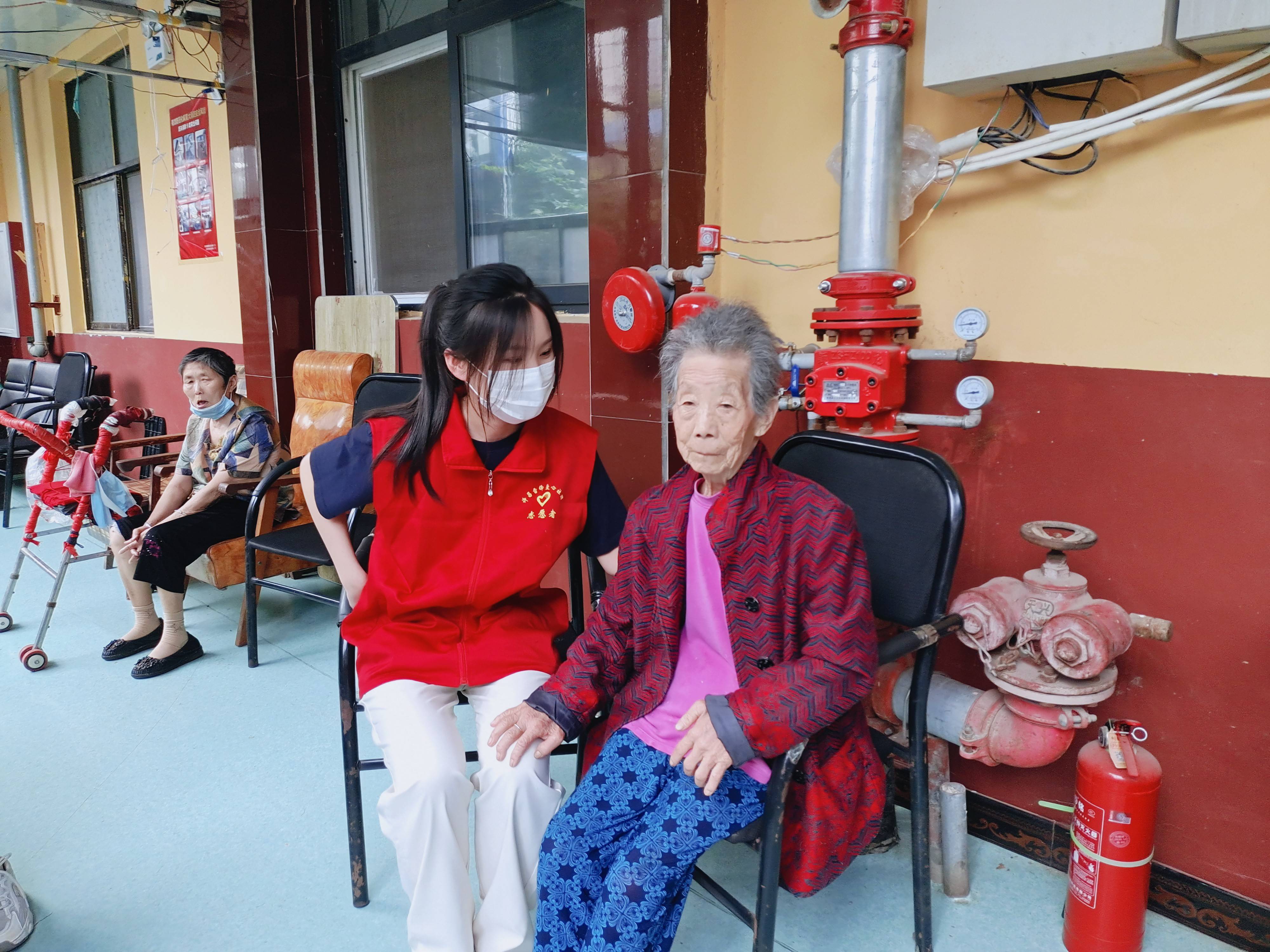 养老智能床垫_养老智能手环_智能养老
