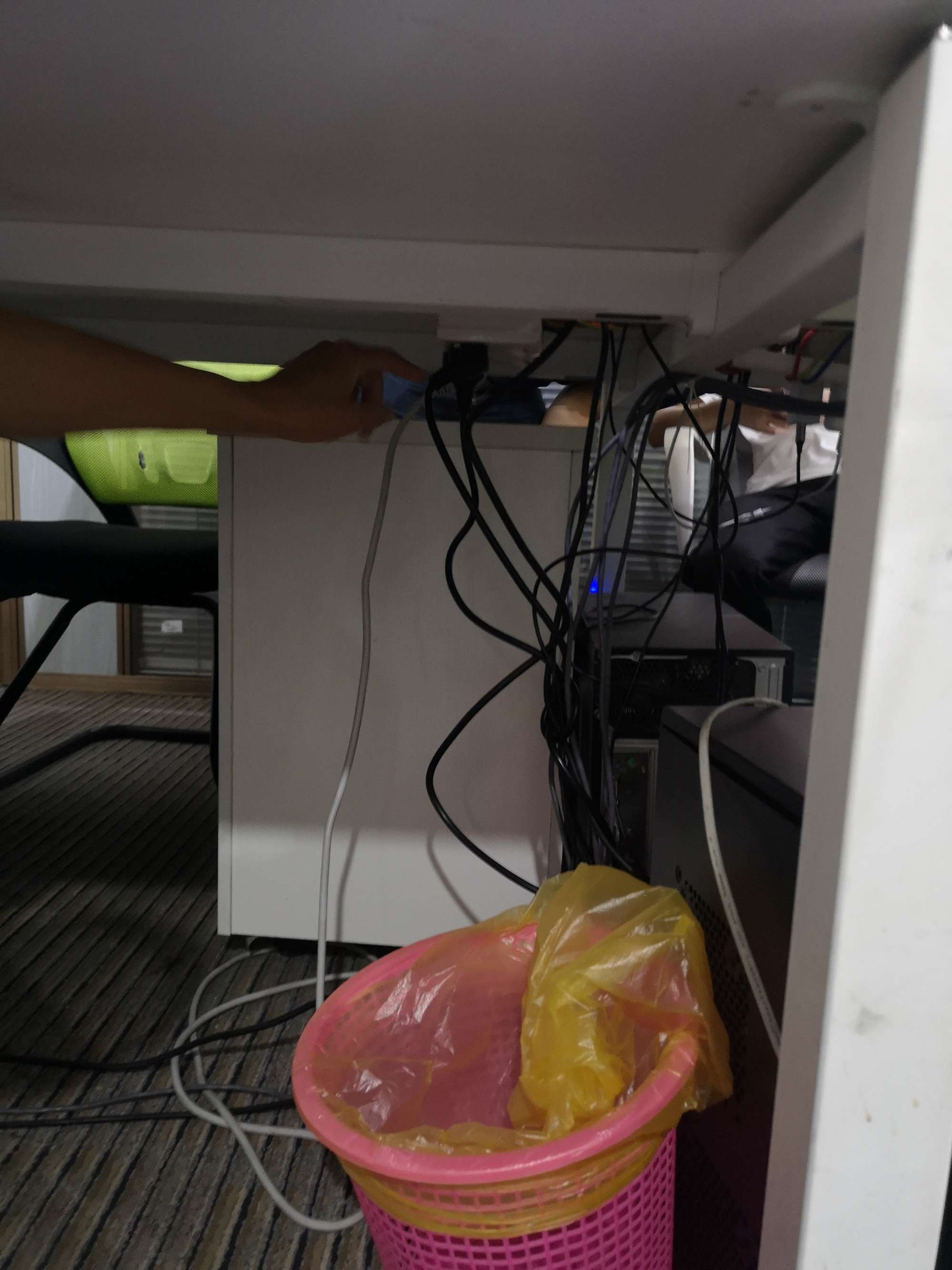 楼宇自控布线视频_办公室布线注意事项_办公室布线需要哪些材料