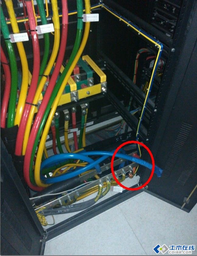 楼宇自控配电箱实物接线图_楼宇对讲系统接线视频_配电开关箱